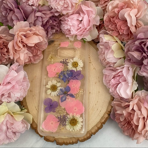 Accessories - Beautiful Hand Pressed Flower Samsung Galaxy Note 9 Phone Case